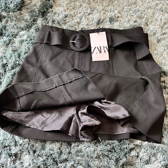Zara black high-waisted Scort with belt (Brand new!!) Size M - Picture 5 of 5